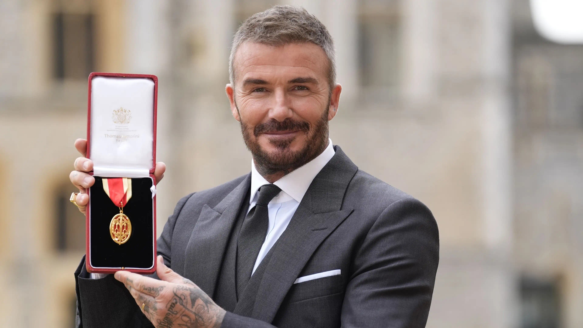 Sir David Beckham Şövalye İlan Edildi! Manchester United ve İngiltere Efsanesi Onurlandırıldı