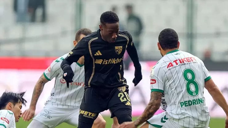 Kayserispor Konya'dan Son Dakika Golüyle Puanı Söktü Aldı
