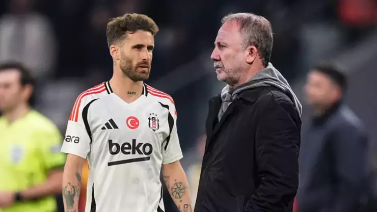 Beşiktaş kamp kadrosu belli oldu Rafa Silva şoku!