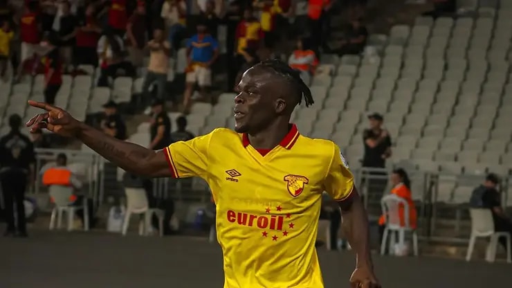 Beşiktaş'tan Transfer Bombası: Junior Olaitan Kartal Oluyor!