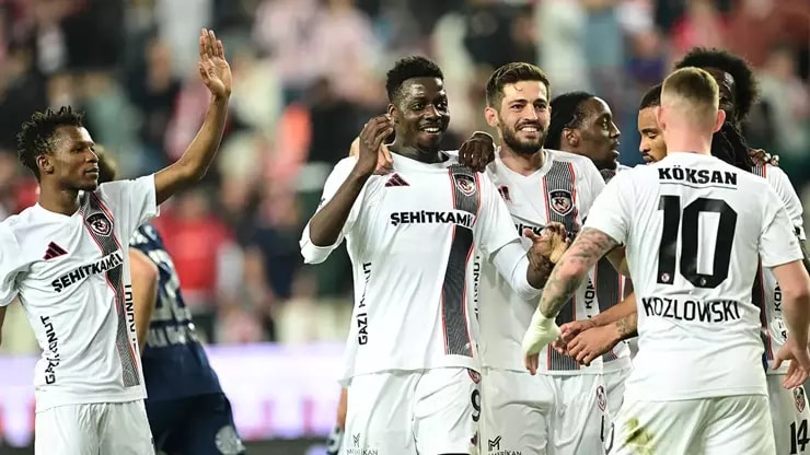 Gaziantep FK Antalyaspor'u Farklı Yendi