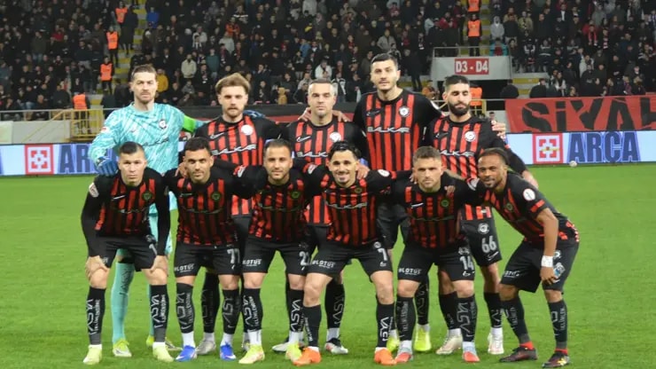 Çorum FK'nın Serisi Bitti! Bandırmaspor Deplasmanda Yıktı
