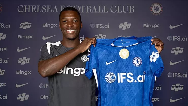Chelsea Caicedo'yu Kaptı! Uzun Süreli İmza