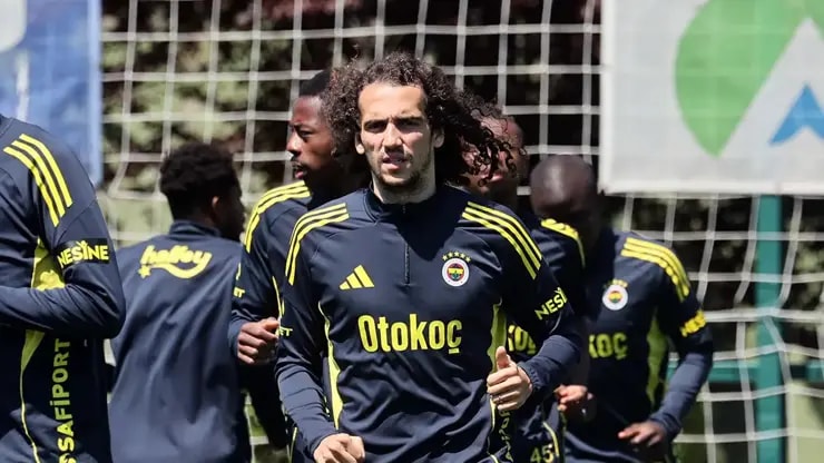 Fenerbahçe'de derbi mesaisi hız kesmiyor