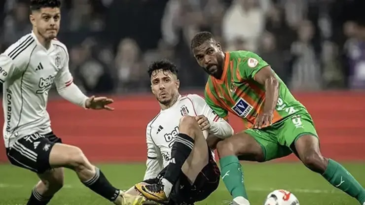Beşiktaş Fatih Karagümrük Maçı CANLI ŞİFRESİZ! Saat Kaçta, Hangi Kanalda, İlk 11'ler?