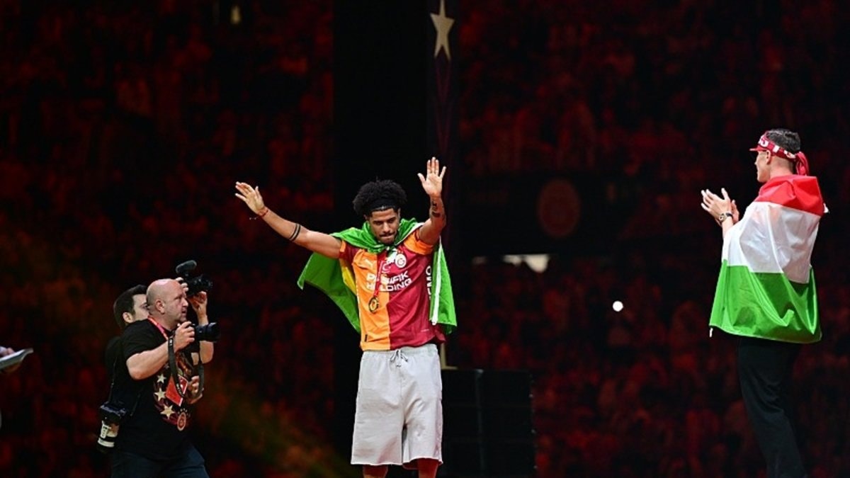 Galatasaray'a Gabriel Sara Piyangosu İddiası: Premier Lig Devleri Devrede