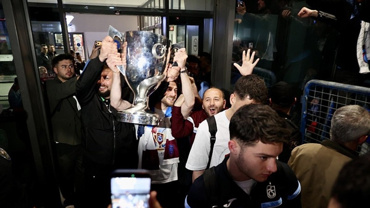 Trabzonspor Ziraat Türkiye Kupası Şampiyonu Oldu: Coşkulu Karşılama