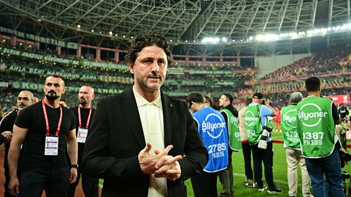 Trabzonspor Teknik Direktörü Fatih Tekke'den Kupa Zaferi Sonrası Mutluluk Mesajı