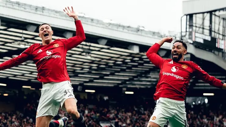 Dev maçta Manchester United, Liverpool'u devirdi!