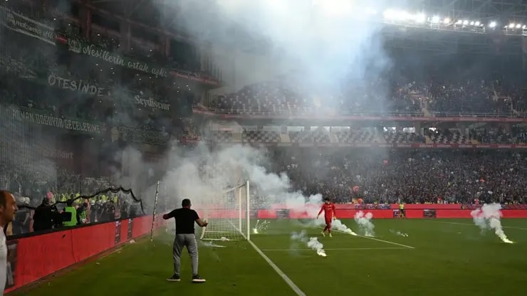 Meşale şoku: Trabzonspor ve Konyaspor PFDK'ya