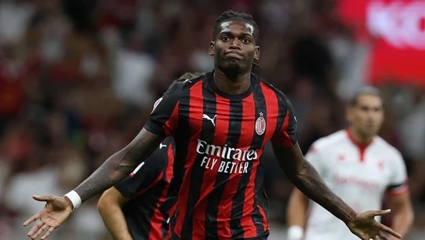 Dev Transfer İddiası: Leao İçin Fenerbahçe ve Galatasaray Yarışıyor