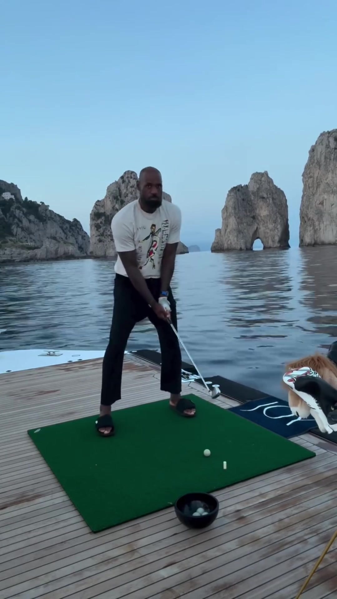 LeBron James'ten skandal golf vuruşu: Topu denize gönderdi, hapis ve para cezası gündemde!