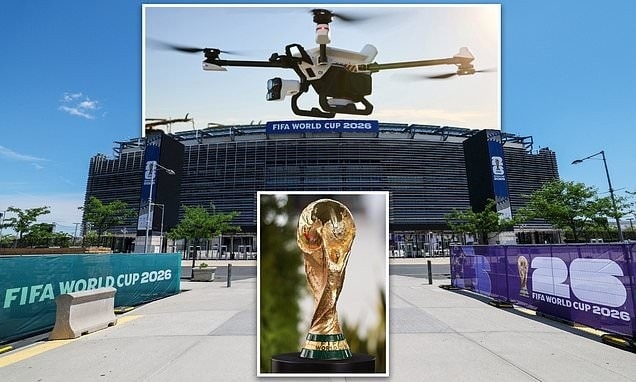 Dünya Kupası'nda drone devrimi: Hem can kurtaracak hem sahaları koruyacak!