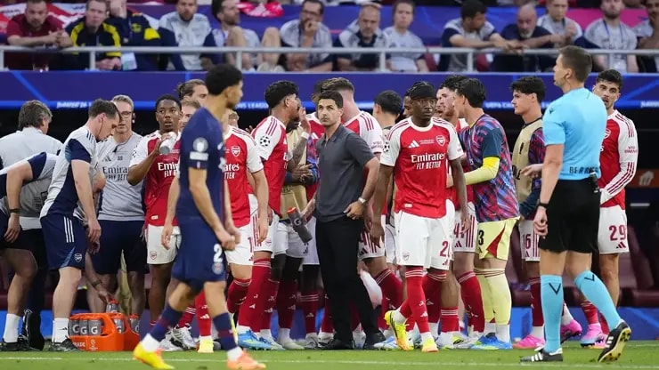 Arsenal'in UEFA final kabusu: 6'da 0