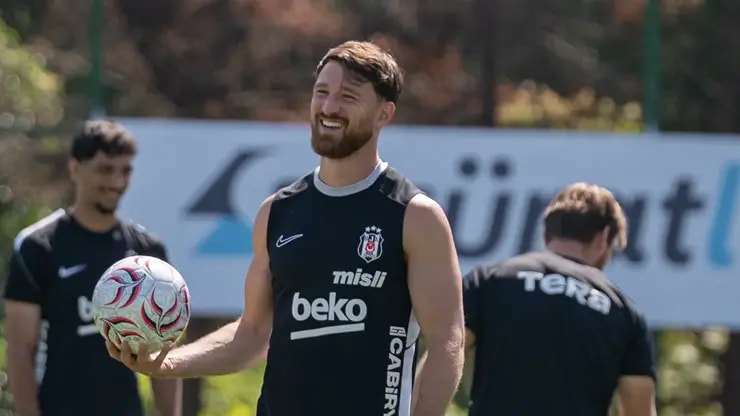 Beşiktaş Midtjylland maçına bileniyor