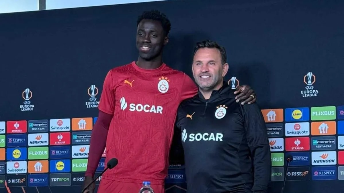 Galatasaray Teknik Direktörü Buruk'tan Davinson Sanchez Açıklaması