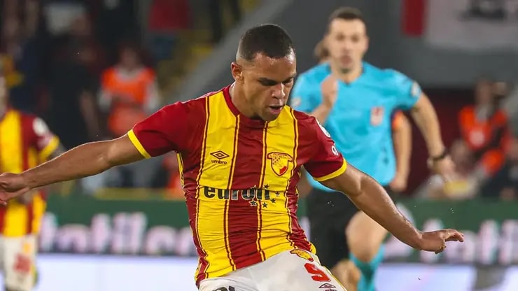Göztepe'de Juan Rusya yolunda