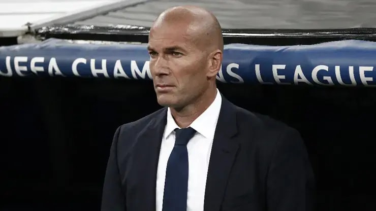 Zidane Fransa'nın başında!