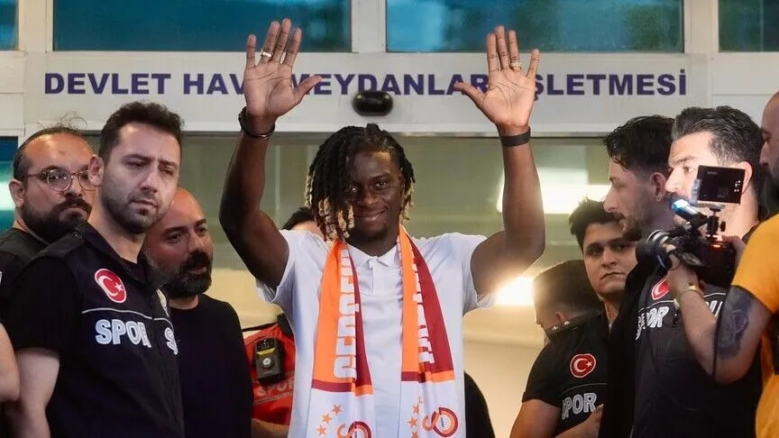 Galatasaray'ın Yeni Fransız Yıldızı Lesley Ugochukwu, Kulüp Tarihine Adını Yazdırdı