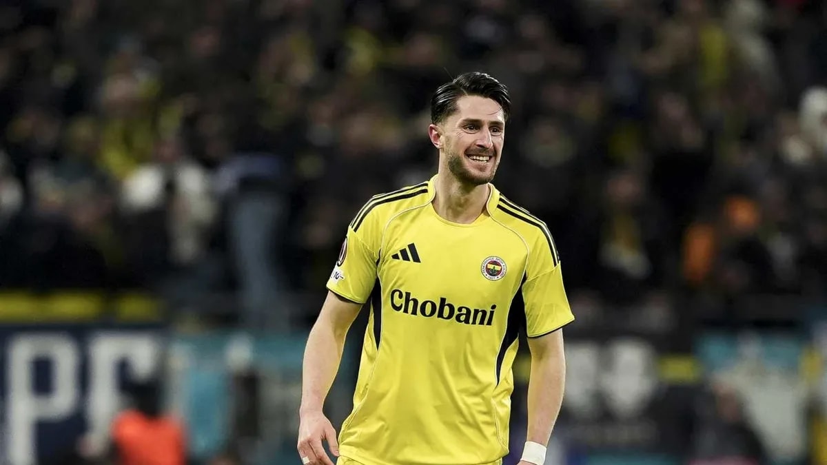 Fenerbahçe'de İsmail Yüksek'e İtalyan Ekibi Como Talip Oldu