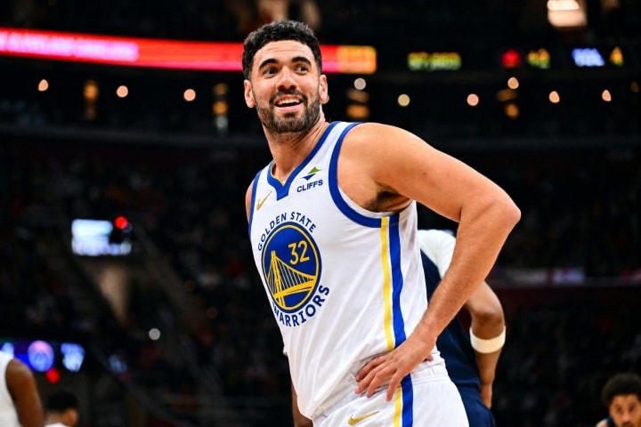 Golden State, serbest forvet Georges Niang'ı 32 numaralı formayla kadrosuna kattı!