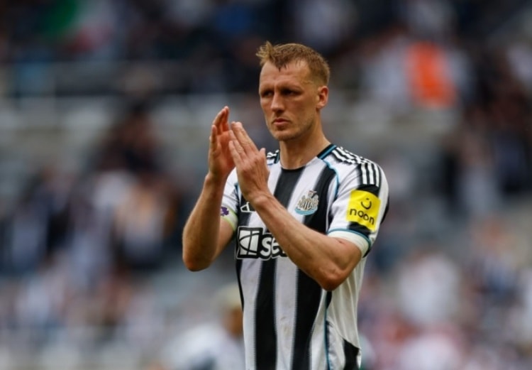 Newcastle United'da kaptanlık Dan Burn'e emanet!