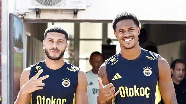 Fenerbahçe'de çifte zirve: Oosterwolde ve Oğuz Aydın'ın menajeri İstanbul'da