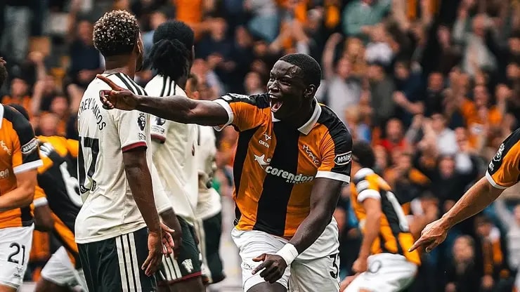 Acun Ilıcalı'nın Hull City'si Premier Lig'e Manchester United şovuyla başladı!