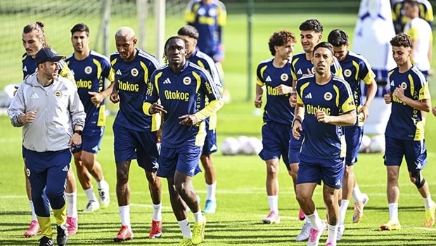 Fenerbahçe'de Sturm Graz Maçı Öncesi Önemli Eksikler: Musaba ve Ederson Yok