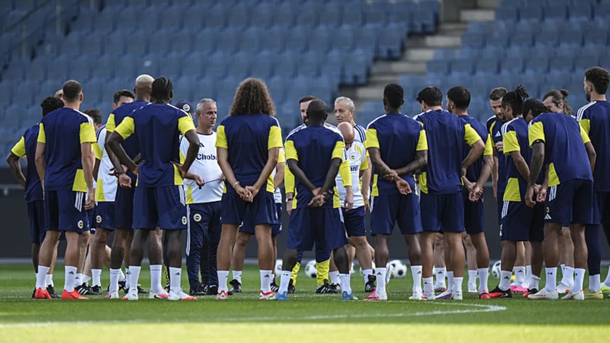 Fenerbahçe, Sturm Graz Deplasmanında Tur Peşinde: Avantaj Sarı-Lacivertlilerde