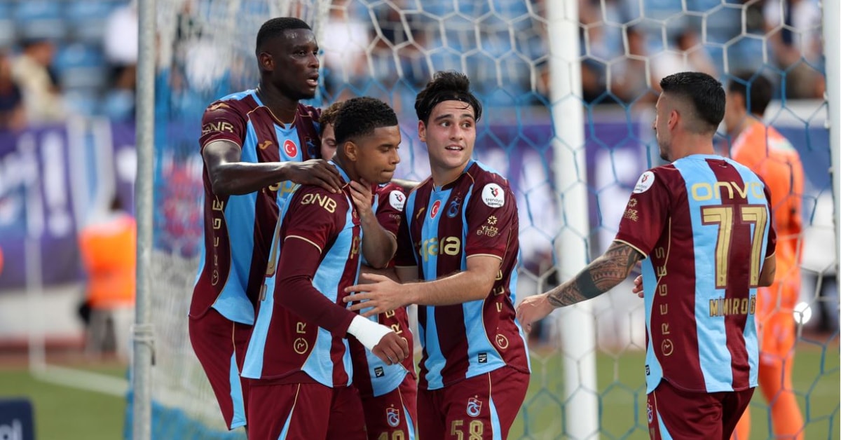 Trabzonspor, Avrupa Ligi Play-Off İlk Maçında Ferencvaros'u Ağırlıyor