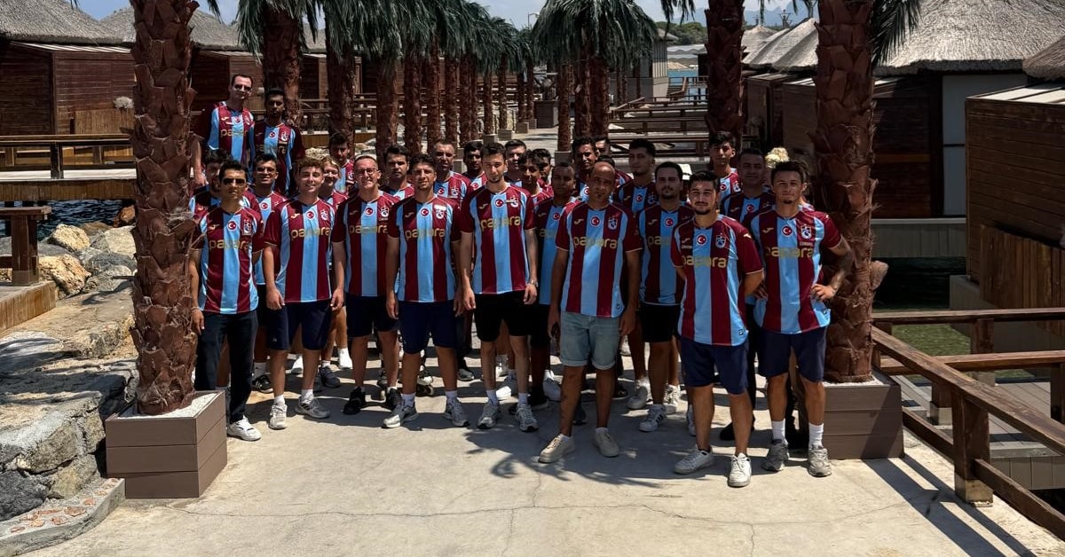 Trabzonspor Sevdasını Girne'ye Taşıyan Bozoğlu'ndan Salah Formalı Jest