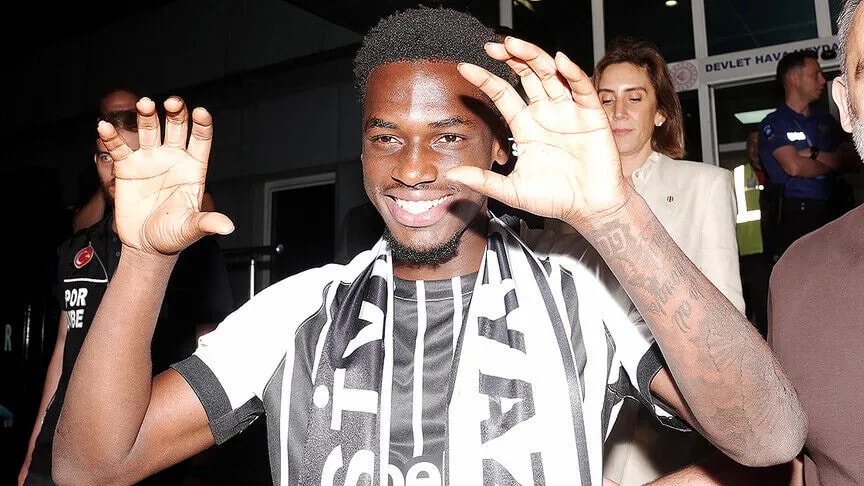 Beşiktaş, Hollandalı Hücumcu Ernest Poku'yu Şarta Bağlı Olarak Kadrosuna Kattı