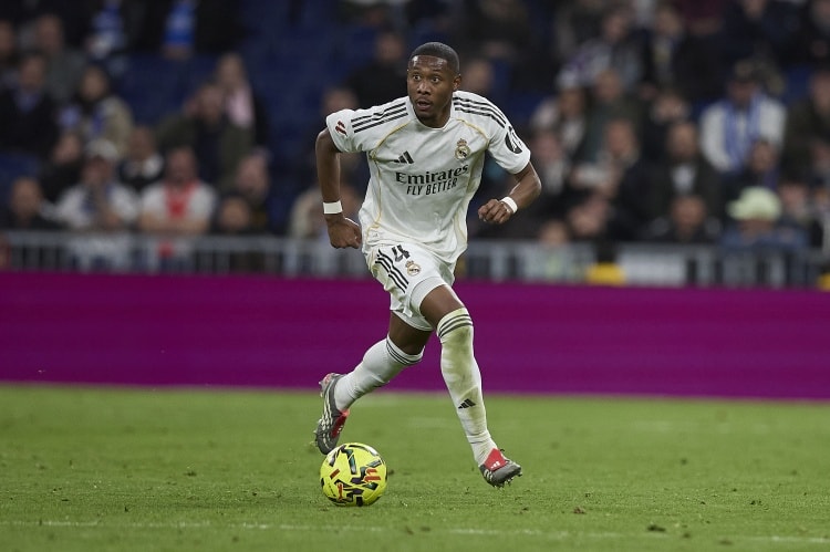 Hamann'dan Alaba önerisi: Bundesliga'ya dönsün, Gladbach'a lider olsun!