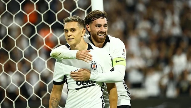 Beşiktaş'ın Golcü Hattına Casoni'den Övgü: Marsilya Savunması İçin Uyarı
