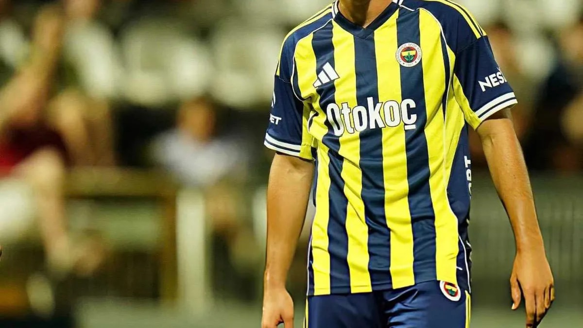 Fenerbahçe'de Bir Futbolcuya Süper Lig Ekibinden Transfer Kancası İddiası