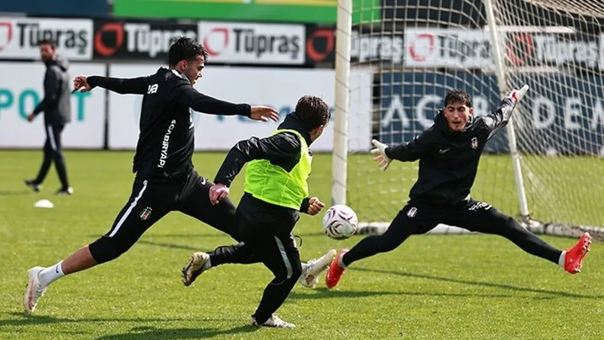 Beşiktaş, Kocaelispor Maçına Odaklandı: Golcü Vlahović Ayrı Çalıştı