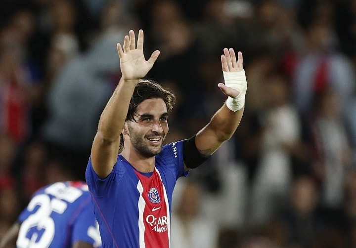 Ferran Torres'ten Barça Yönetimine Büyük Tepki: Julian Alvarez'e Abartılı İlgi Onu Hayal Kırıklığına Uğrattı!