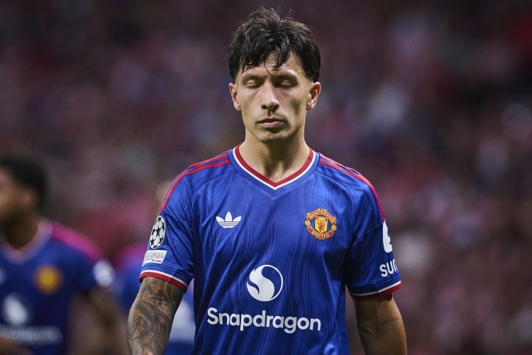 Mail'den Bomba İddia! ManUtd'dan Martinez'e 'Uzat Sat' Planı!