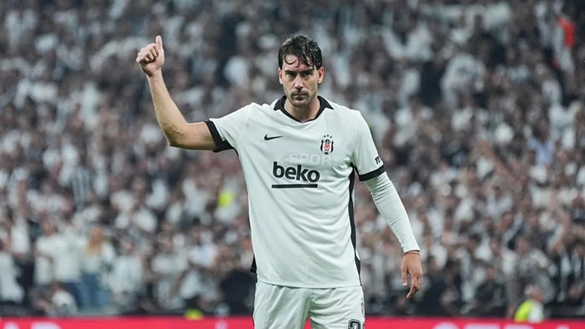 Beşiktaş'ın Golcüsü Dušan Vlahović Sezona Damga Vuruyor