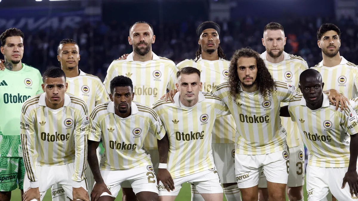 Fenerbahçe'de Vedat Muriqi'den Büyük Fedakarlık: Sezon Performansı Dikkat Çekiyor