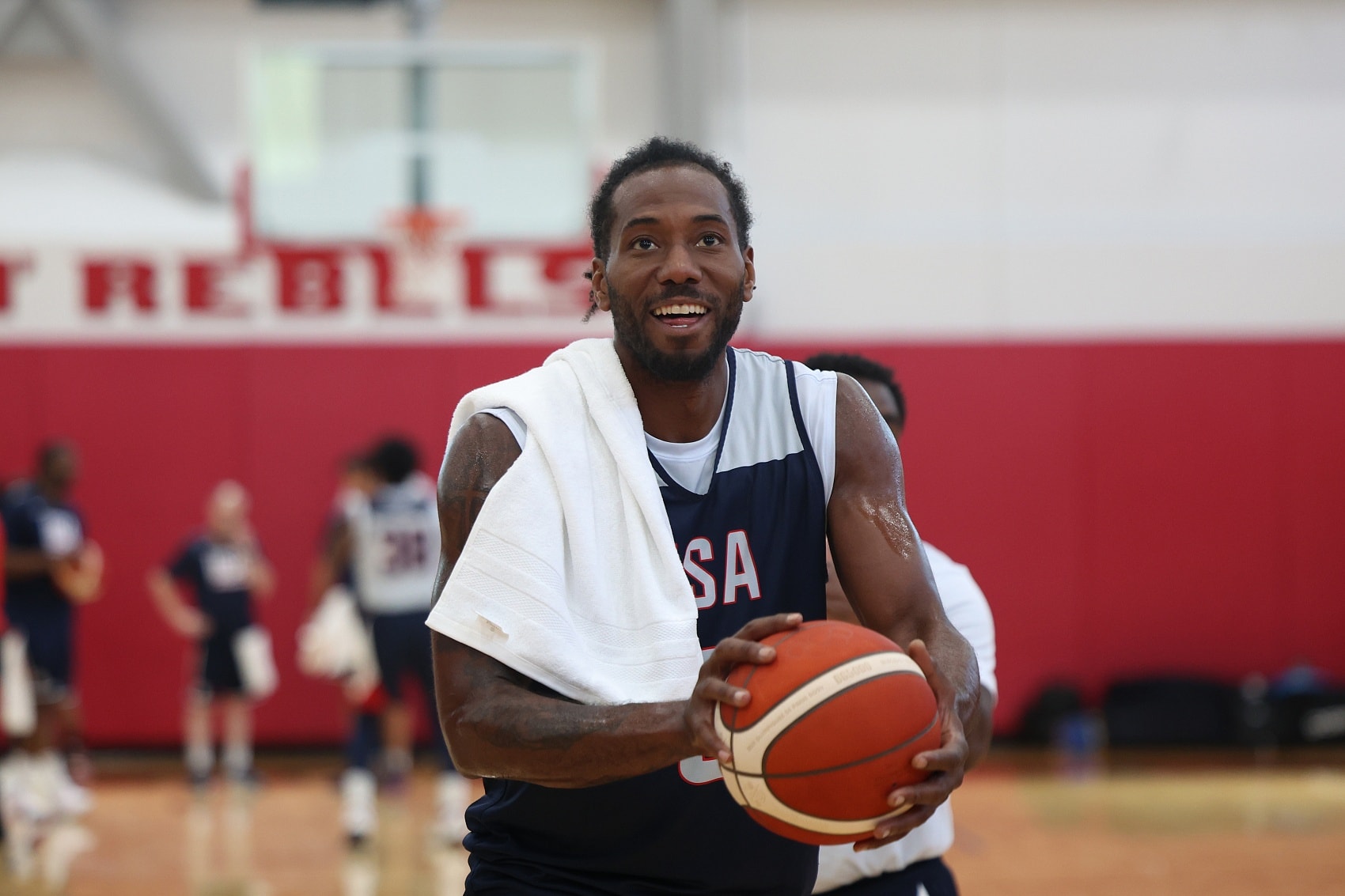 Amerikalı Gazeteci: Kawhi Leonard'ın Ekibi Geçen Yıl ABD Milli Takımından Ameliyatını Sakladı, Takım Şoke Oldu