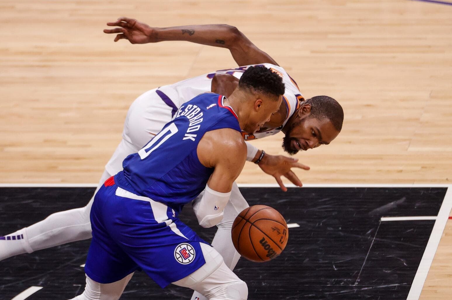 Sports Illustrated: Rockets'ın Westbrook'u Geri Getirmesi Önerilmiyor, KD İstemeyebilir ve Amen ile Şengün'ün Gelişimini Etkileyebilir