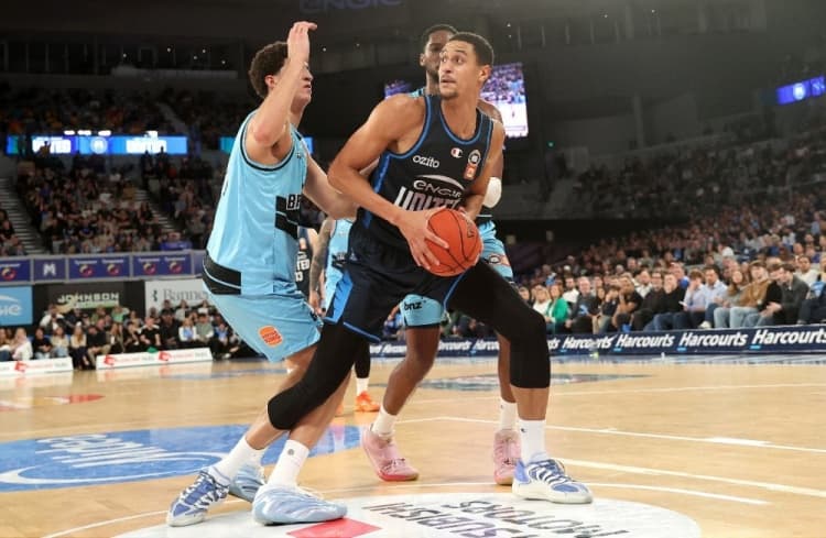 Perşembe Basketbolunda Derbi Heyecanı: Melbourne United Zorlu Bir Sınavda