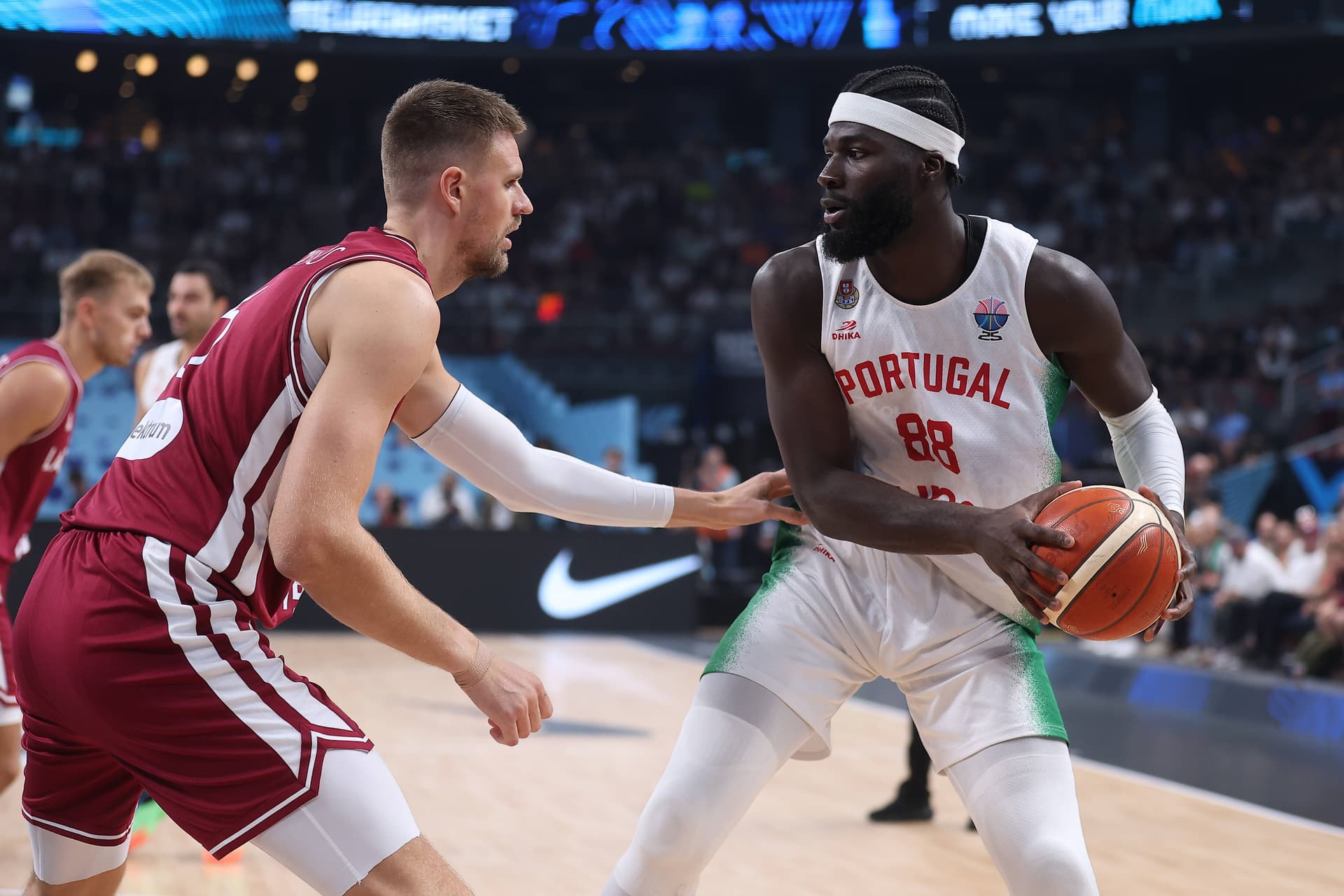 Kristaps Porziņģis eski takım arkadaşı Luke Kornet hakkında konuştu: Her yıl gelişiyor ve Celtics'te ilk beşi hak ediyor Joe Mazzulla ona karşı çok katı