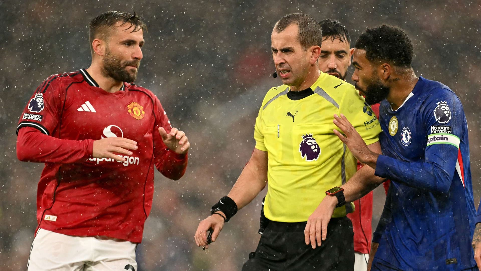 Manchester United ve Chelsea'den Tarihi Başarı! Premier Lig'de Eşi Görülmemiş Rekor