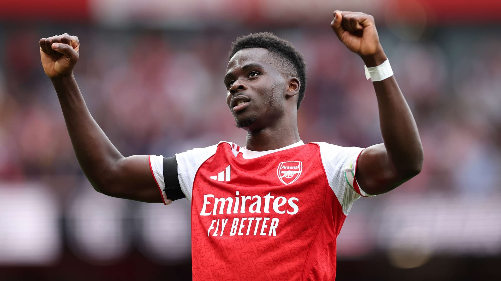 Saka, Manchester City maçı öncesi Arsenal antrenmanına geri döndü