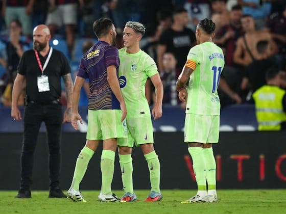 Barcelona'ya büyük şok: Yıldız oyuncu beş ay sahalardan uzak kalacak