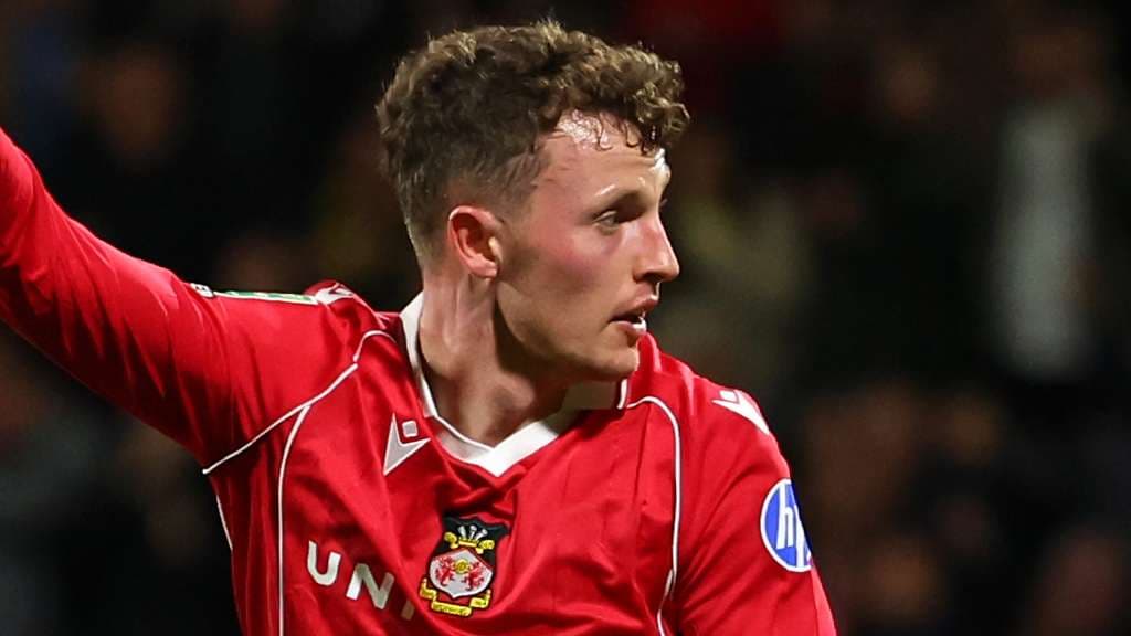 Broadhead'den Süper Gollerle Wrexham, Carabao Kupası'nda Dördüncü Tura Yükseldi