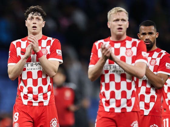Girona'da forma giyen Donny van de Beek'in en az 6 ay sahalardan uzak kalması bekleniyor